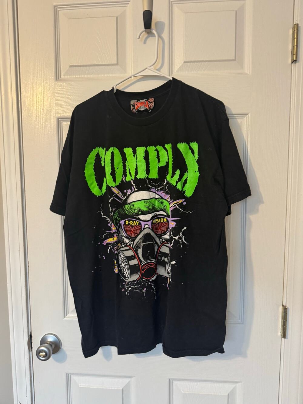 Complx Streetwear Graphic Black and Neon Skull T-Shirt Sz: XL